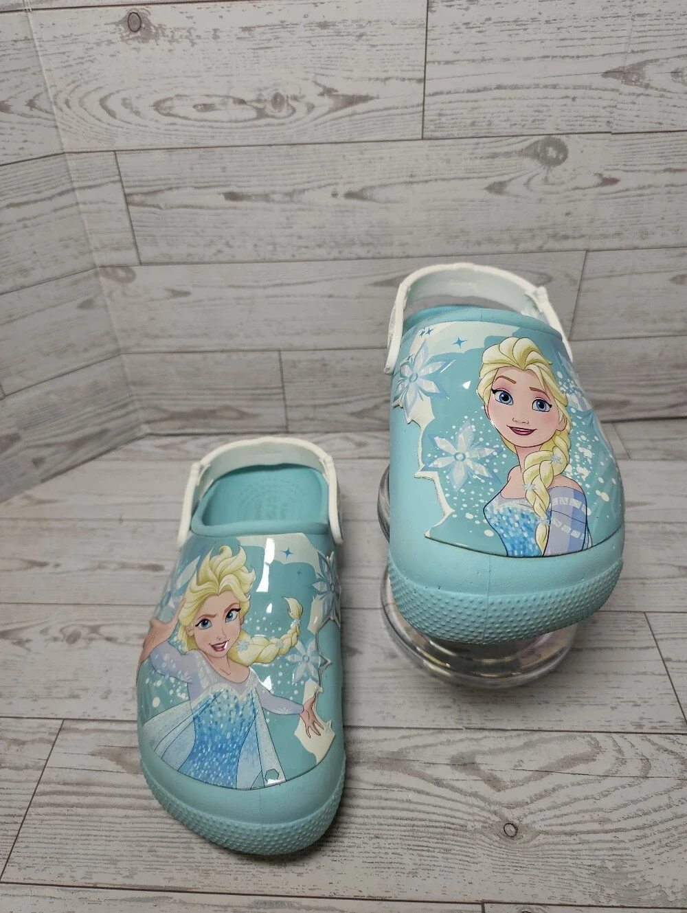 Crocs Fun Lab Frozen Elsa Clogs Toddler Size 2J Ice Blue Light Up Slip On Sandal